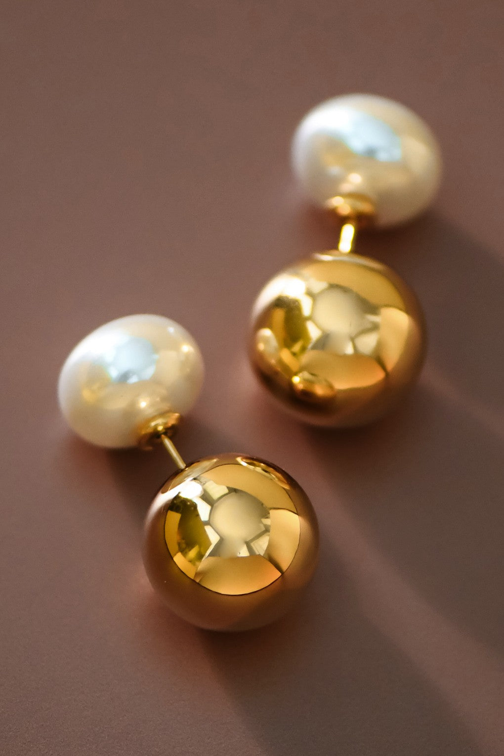 INFINITY PEARL LOOP EARRINGS