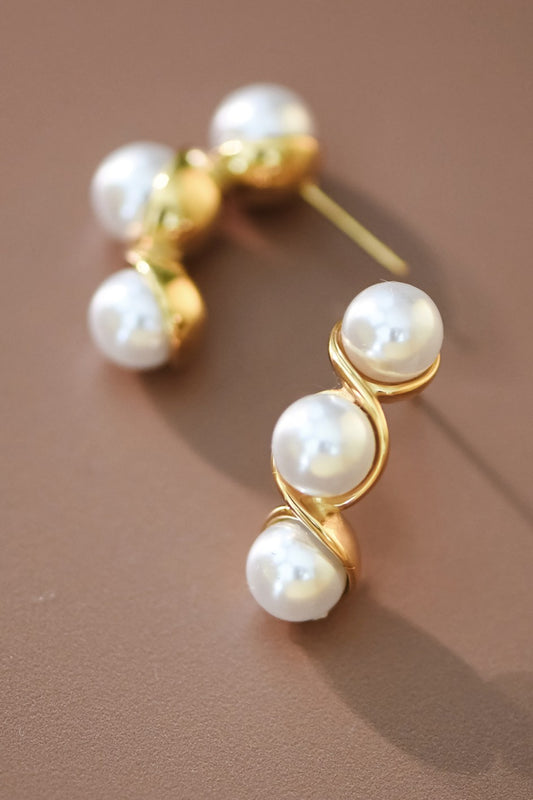 CHANA PEARL STUD EARRINGS