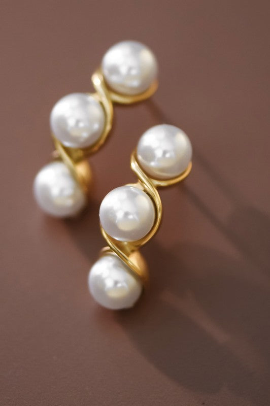 CHANA PEARL STUD EARRINGS