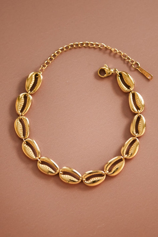 SEASHELL GOLD BRACELETS